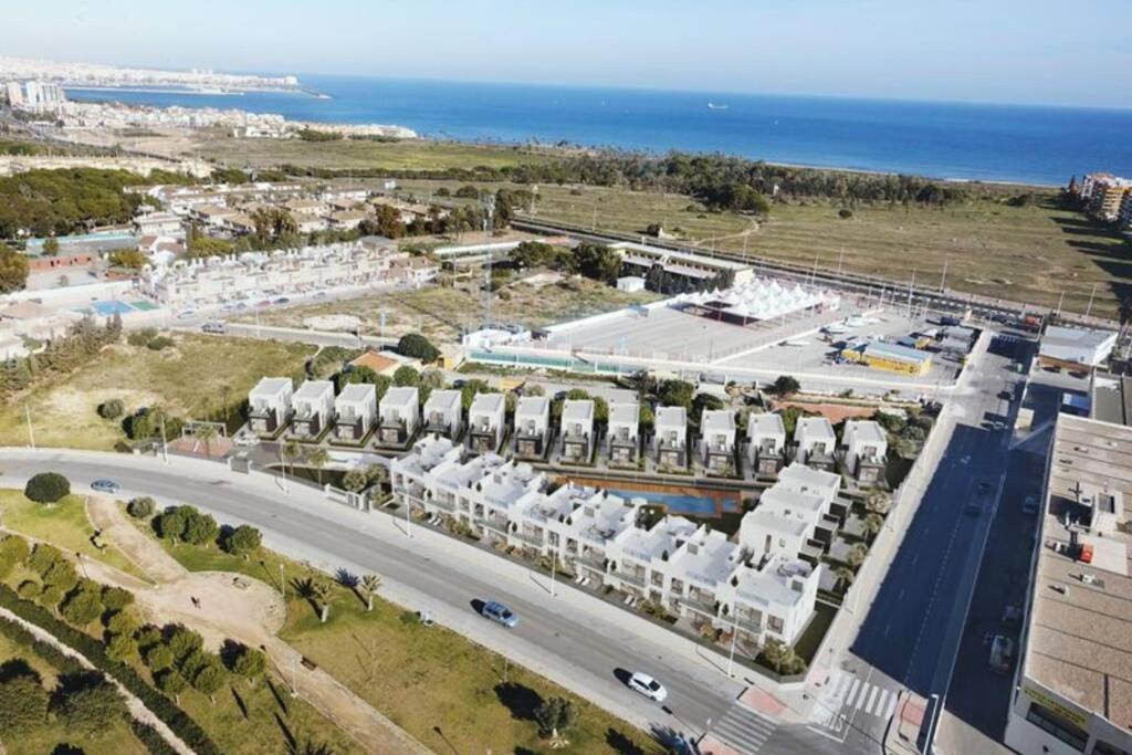 Sun Terrace Apartment Torrevieja Exterior photo